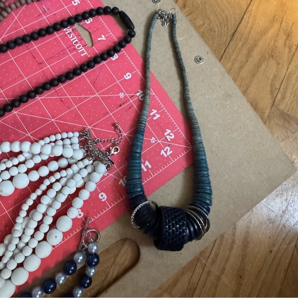 Colorful Beaded Necklace Collection vintage mixed materials - Picture 16 of 16